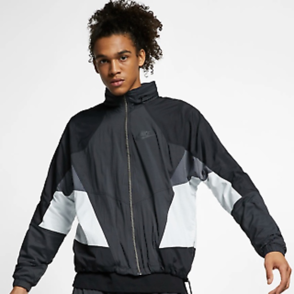 nike woven archive jacket